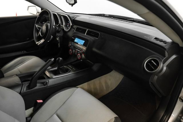 Used 2011 Chevrolet Camaro LT RWD image 12