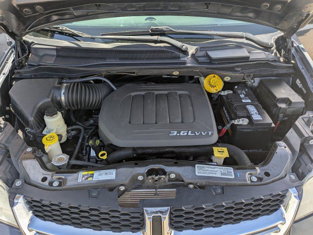 Used 2014 Dodge Grand Caravan SXT w/ Rear Park Assist Package FWD image 27