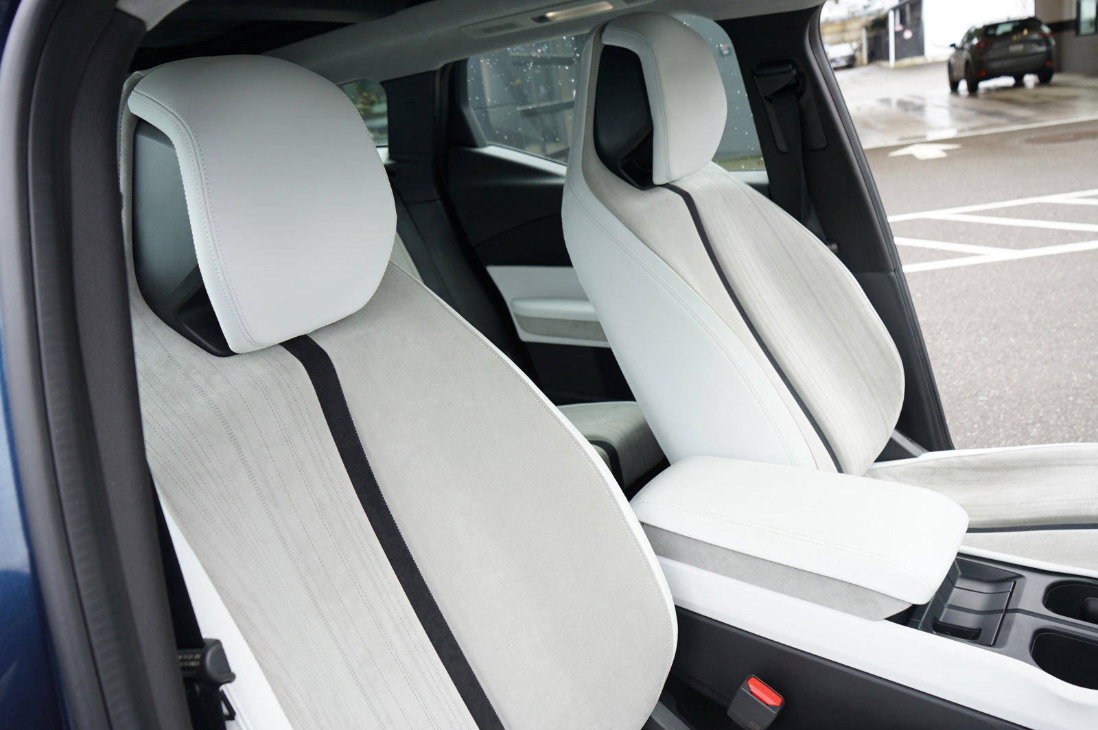 Used 2023 Fisker Ocean One image 25