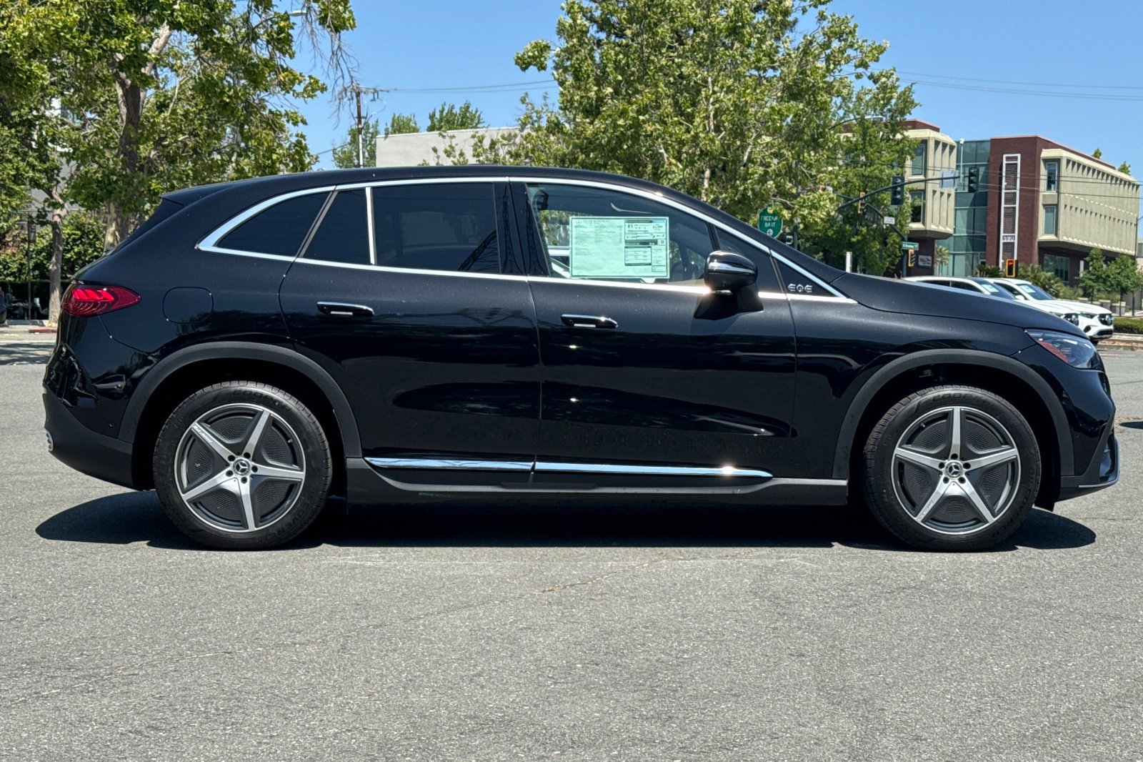 New 2025 Mercedes-Benz EQE 350+ 4MATIC SUV image 2