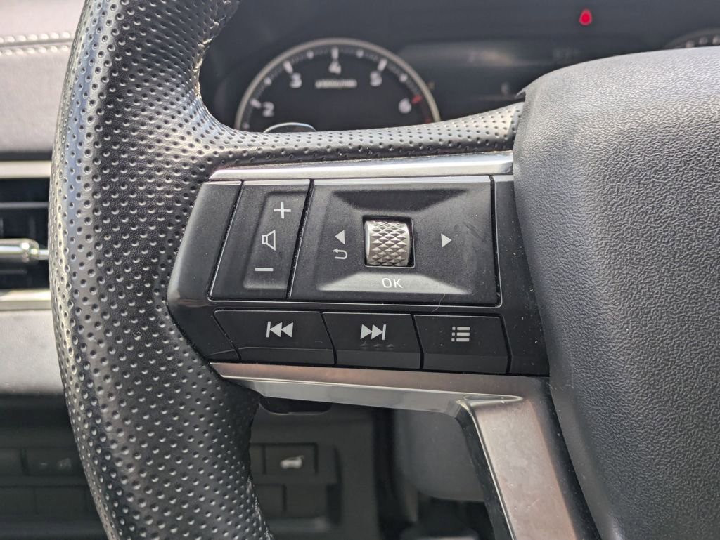 Used 2025 Mitsubishi Outlander SE AWD/4WD image 23