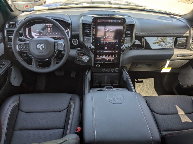 New 2026 RAM 1500 Laramie AWD/4WD image 17