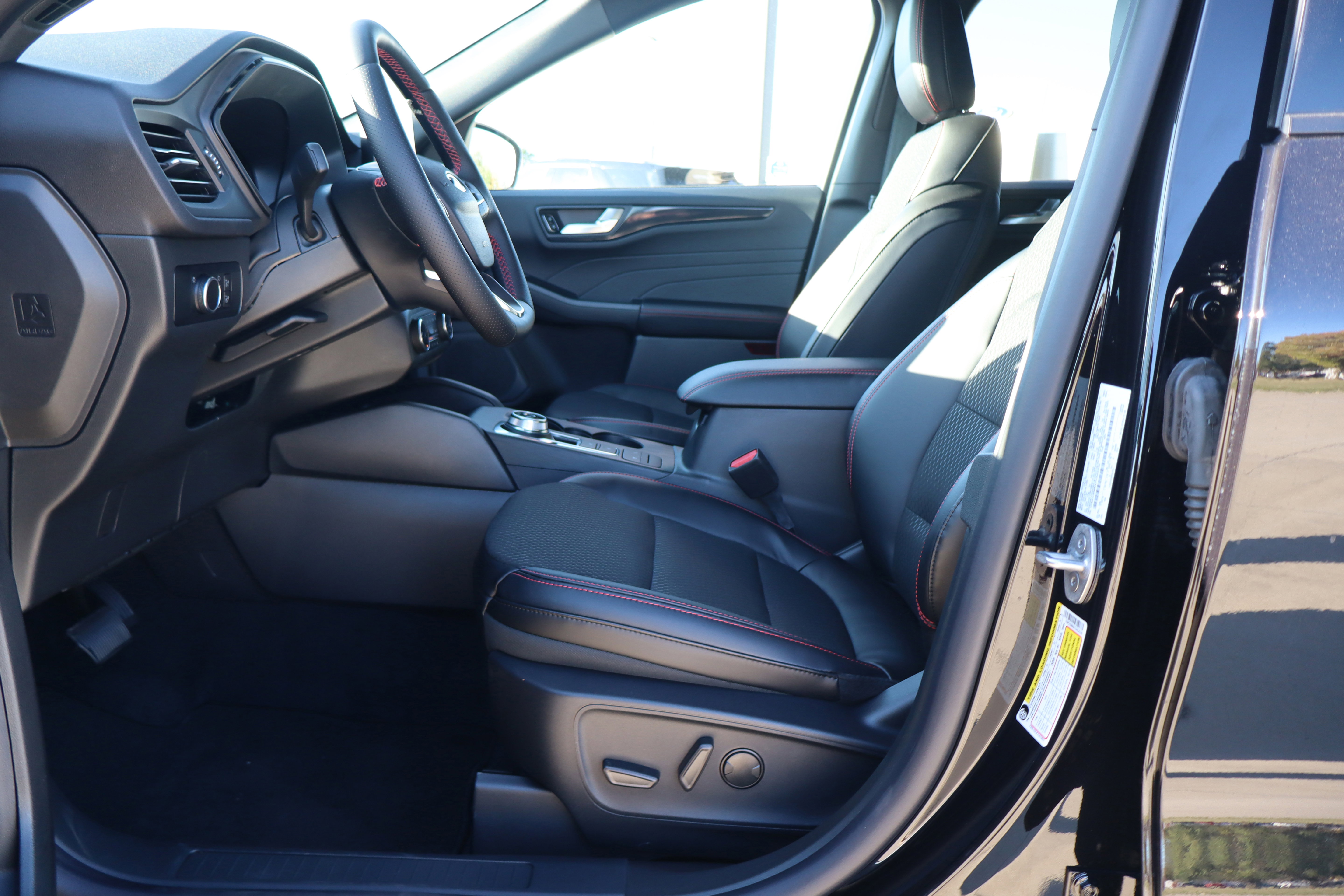 New 2026 Ford Escape ST-Line image 9