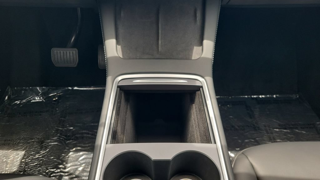 Used 2023 Tesla Model Y Long Range AWD/4WD image 19