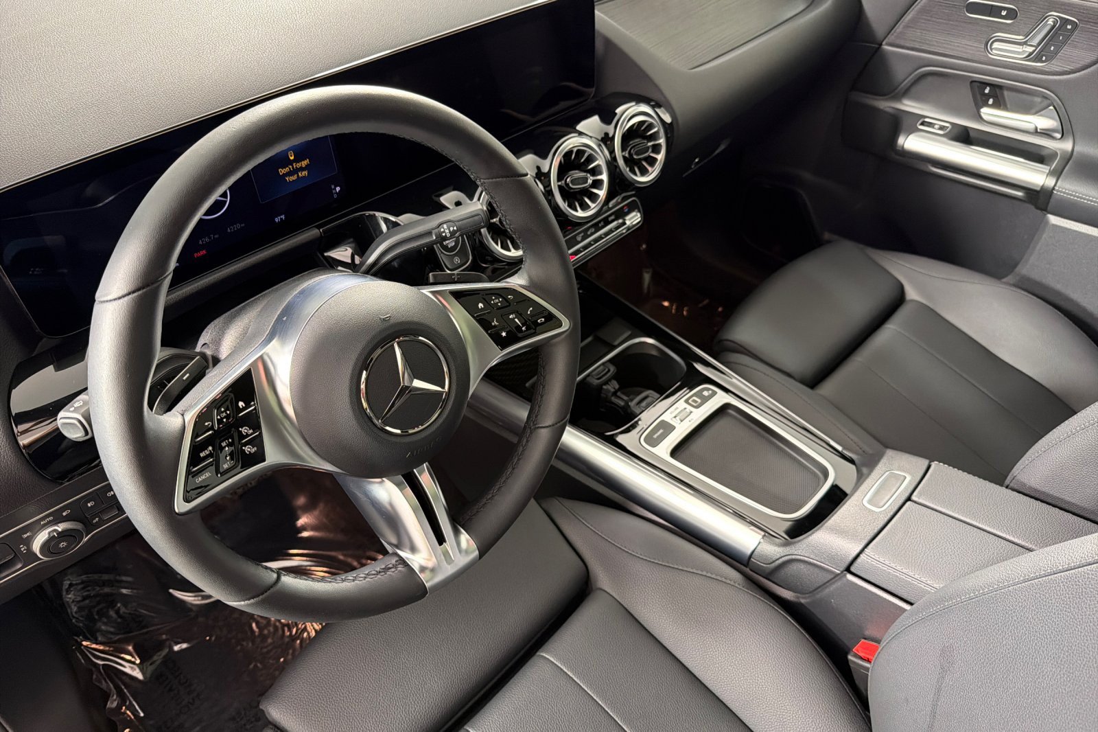 Used 2026 Mercedes-Benz GLA 250 image 9