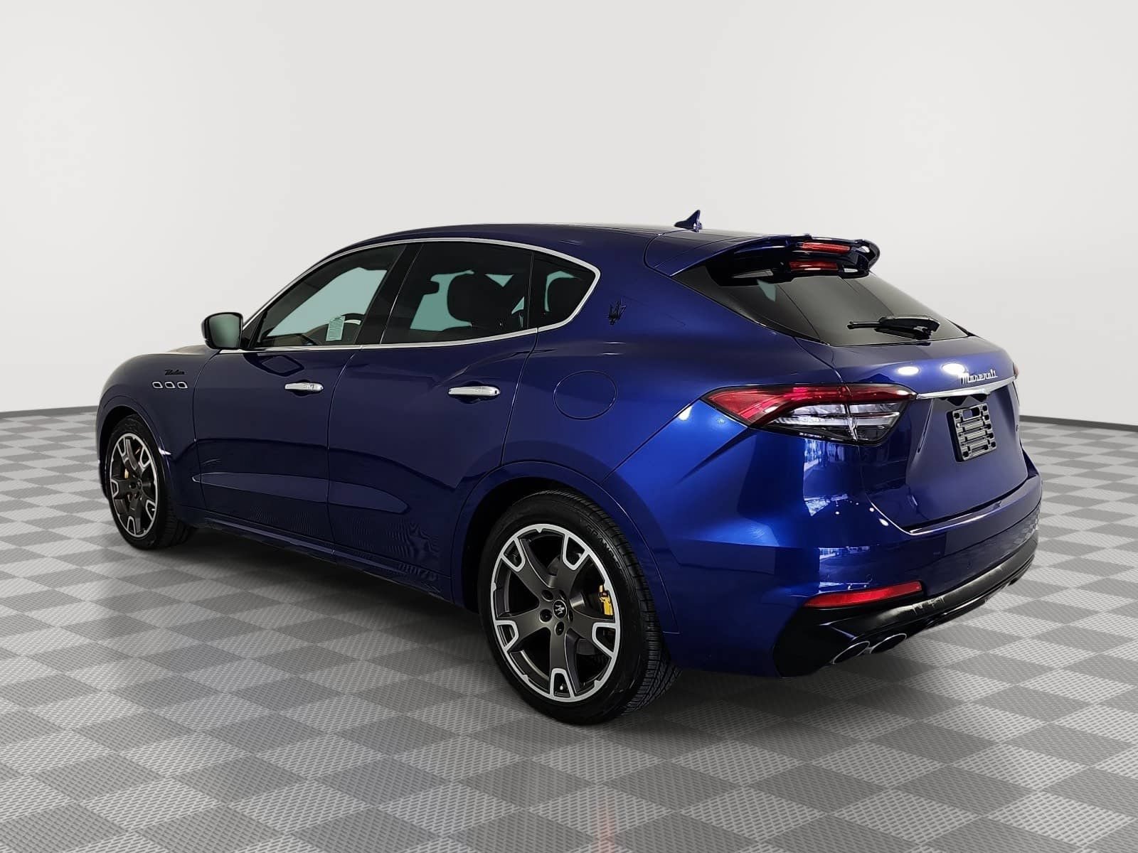 Used 2022 Maserati Levante Modena AWD/4WD image 6