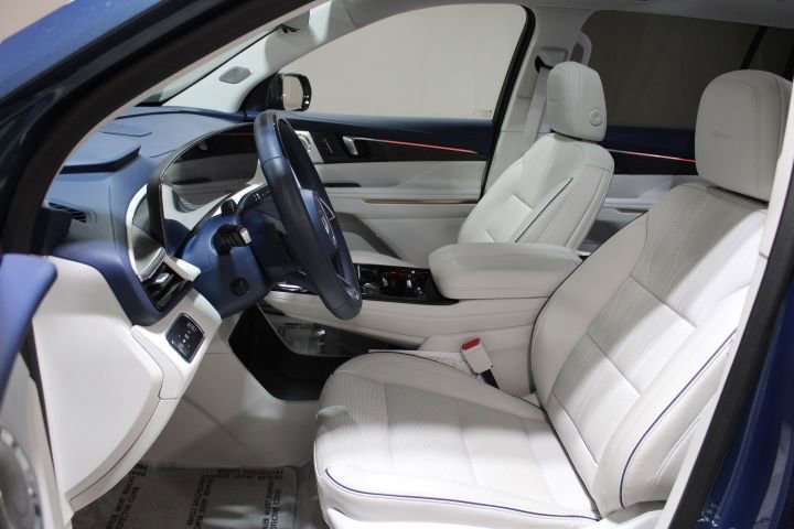 Certified 2025 Buick Enclave Avenir w/ Super Cruise Package image 21