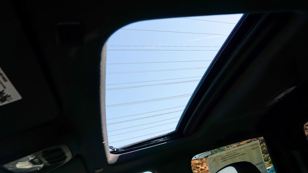 Used 2024 GMC Canyon AT4X w/ AT4X AEV Edition image 26