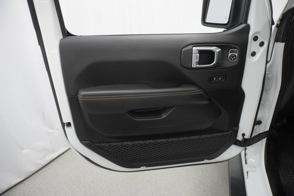 Used 2024 Jeep Wrangler Sahara w/ Technology Group image 41