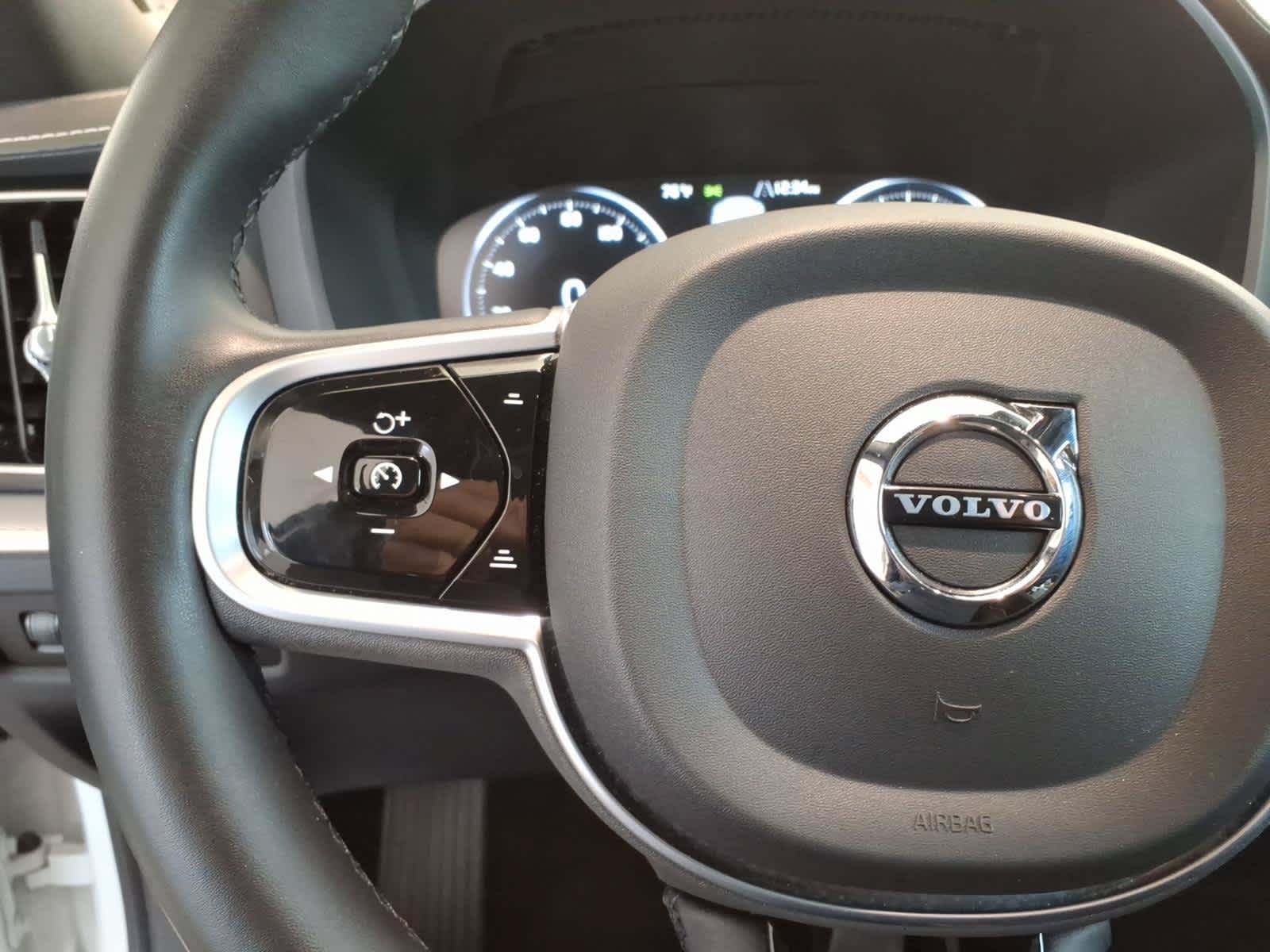 Used 2022 Volvo S60 B5 R-Design w/ Climate Package AWD/4WD image 19