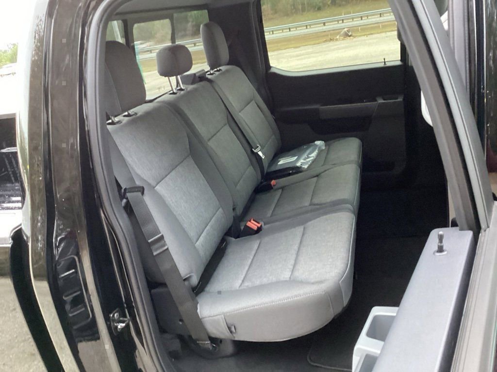 New 2026 Ford F250 XL w/ STX Appearance Package AWD/4WD image 36
