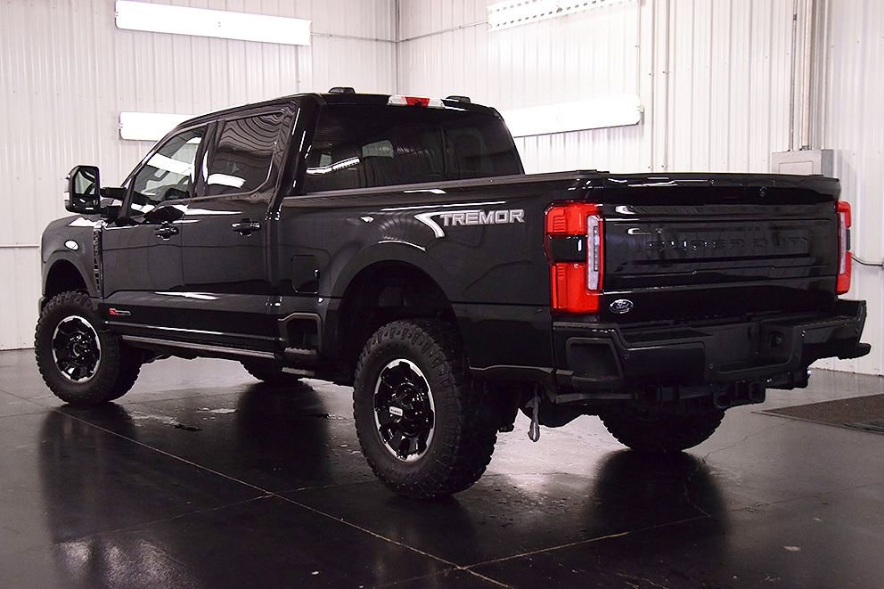 Used 2025 Ford F250 Platinum w/ Tremor Off-Road Package image 5