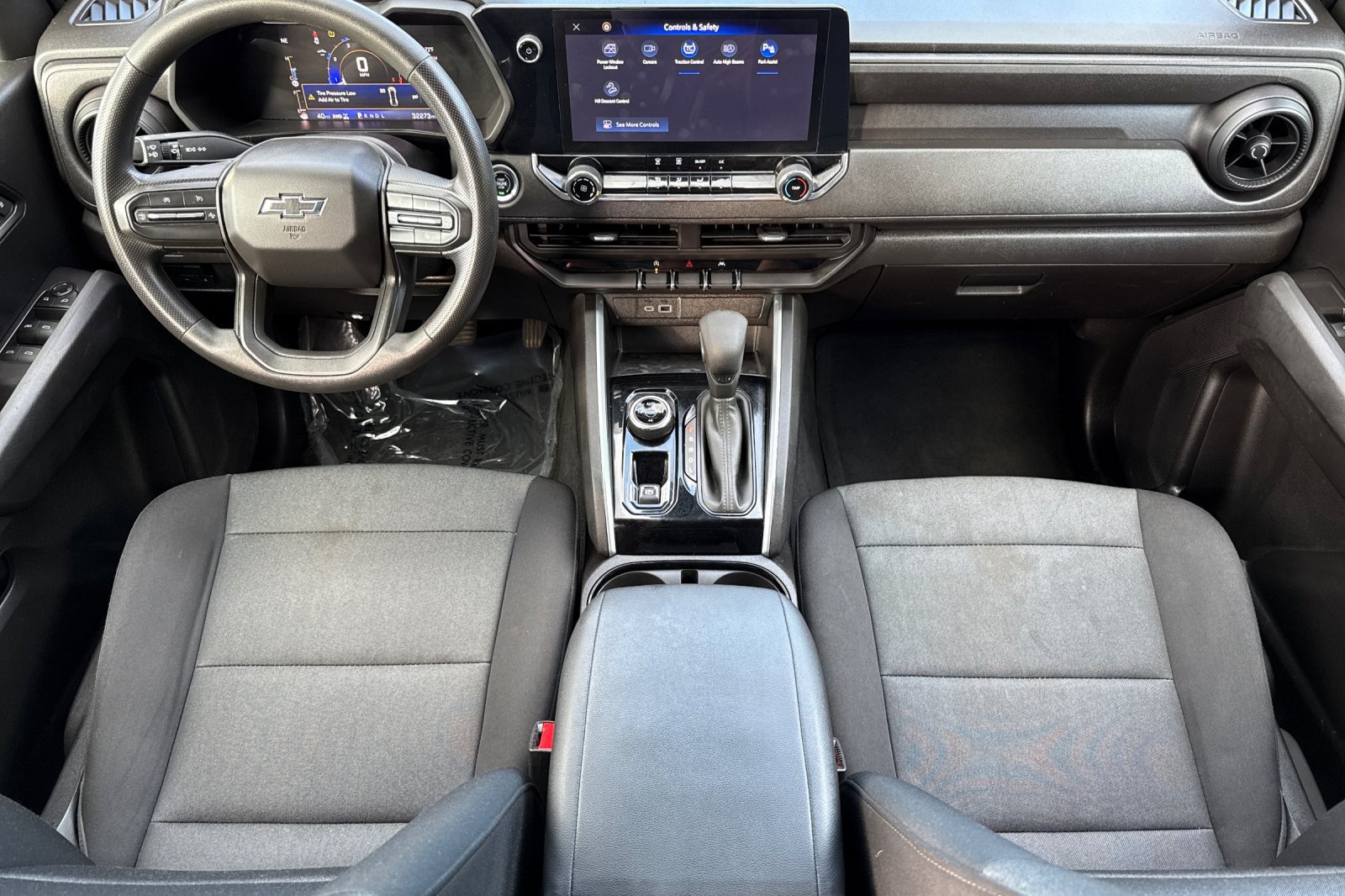 Used 2023 Chevrolet Colorado Trail Boss w/ Technology Package AWD/4WD image 13
