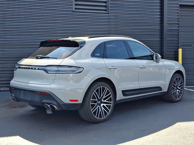 Certified 2024 Porsche Macan S AWD/4WD image 7