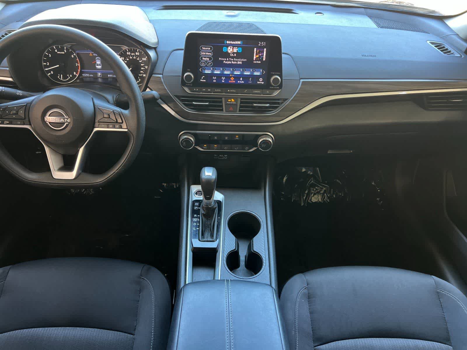 Used 2025 Nissan Altima 2.5 SV FWD video 4