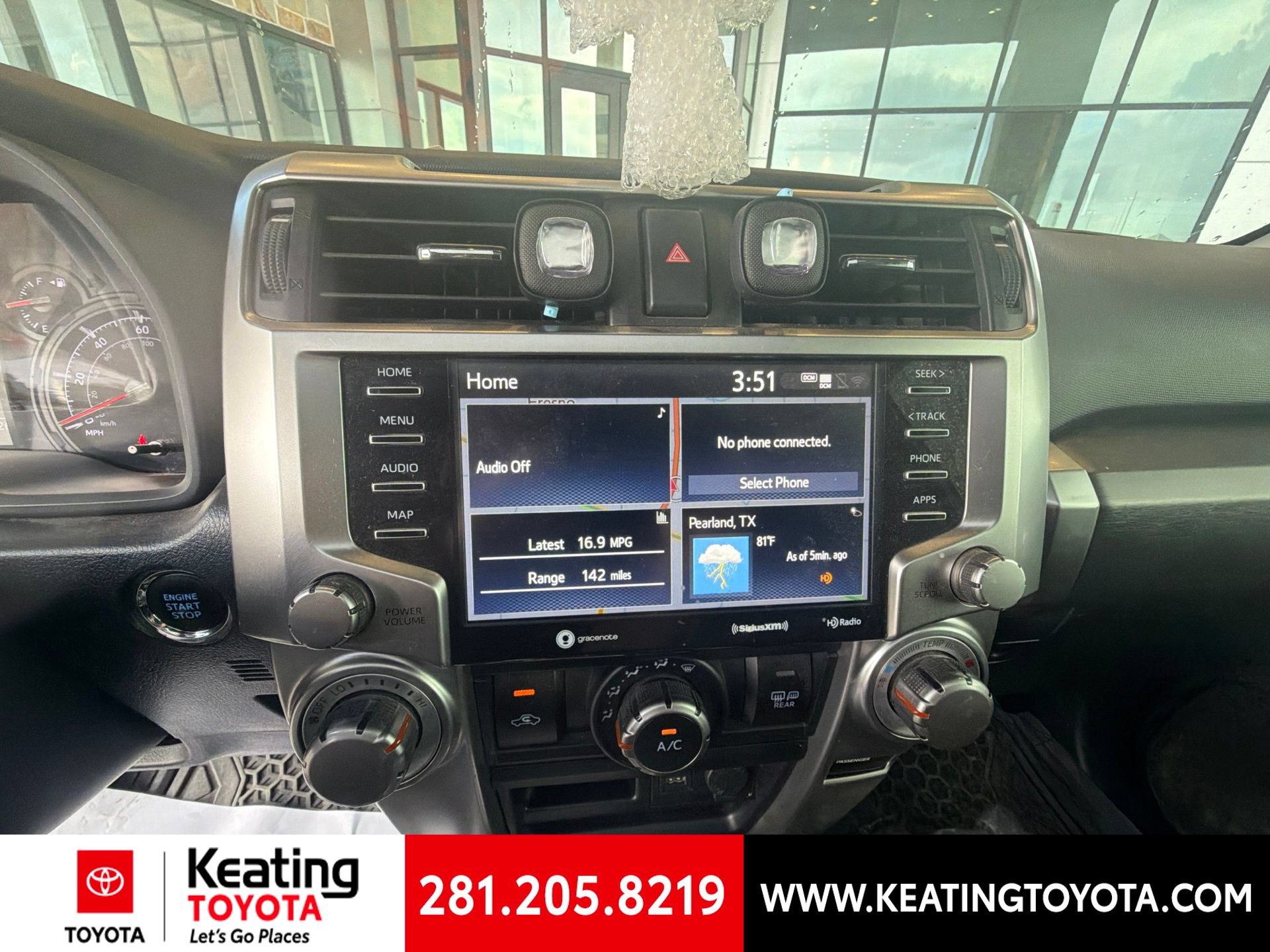 Used 2022 Toyota 4Runner SR5 Premium w/ Moonroof Package RWD image 19