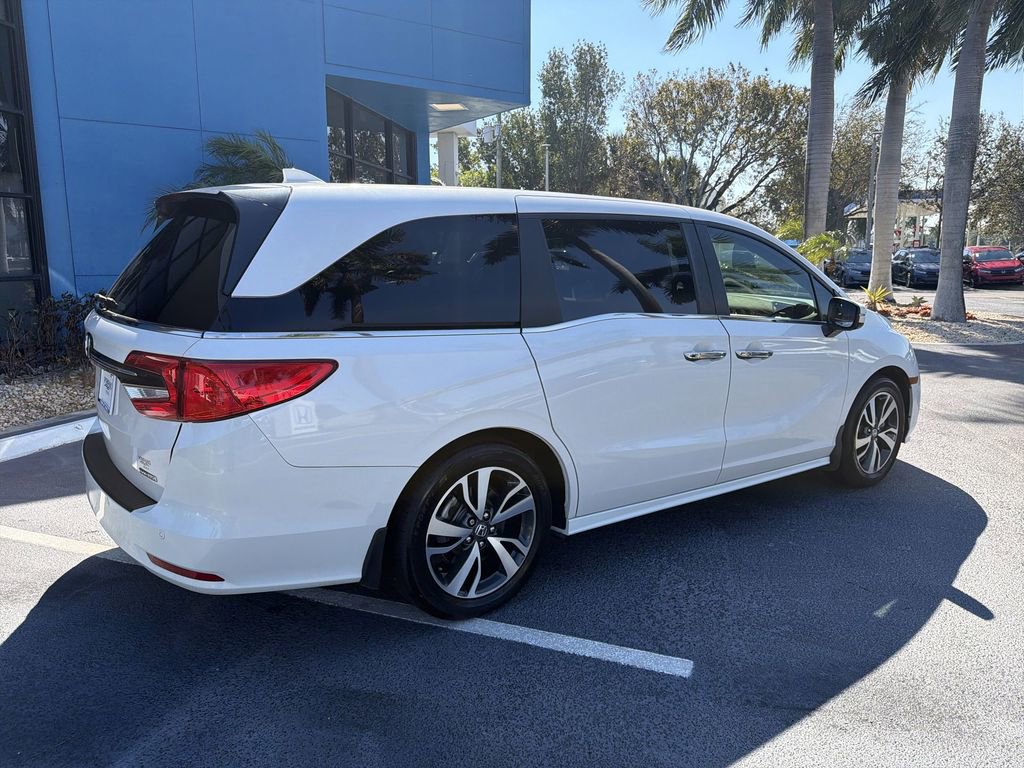 Certified 2024 Honda Odyssey Touring image 8