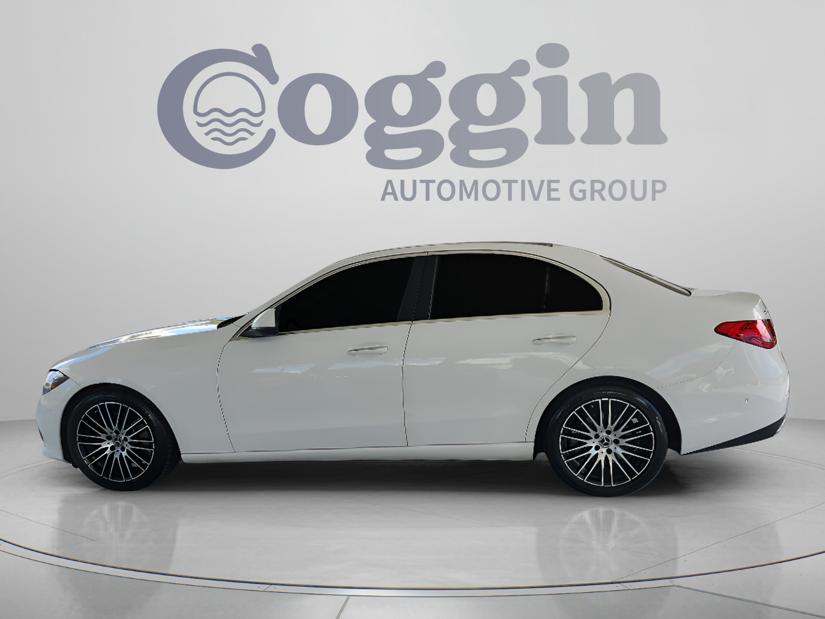Used 2024 Mercedes-Benz C 300 Sedan image 2