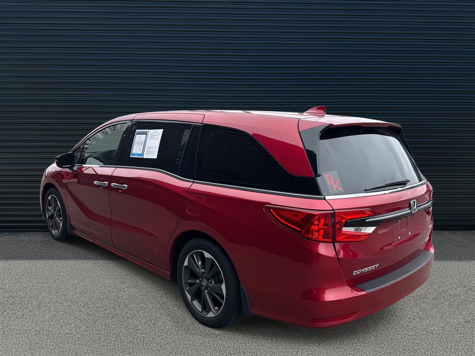 Used 2024 Honda Odyssey Elite image 3