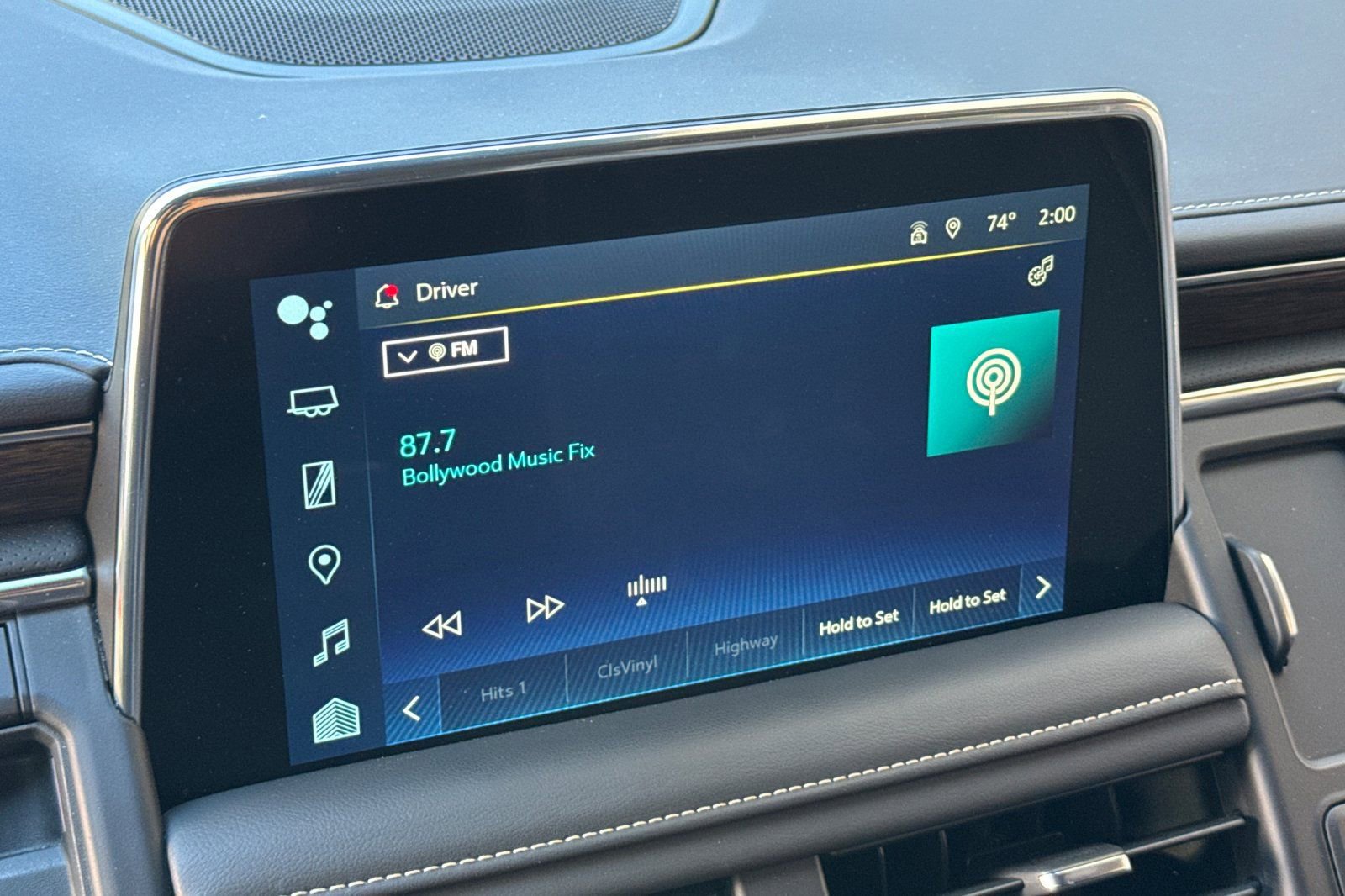 Used 2024 Chevrolet Suburban Premier image 26