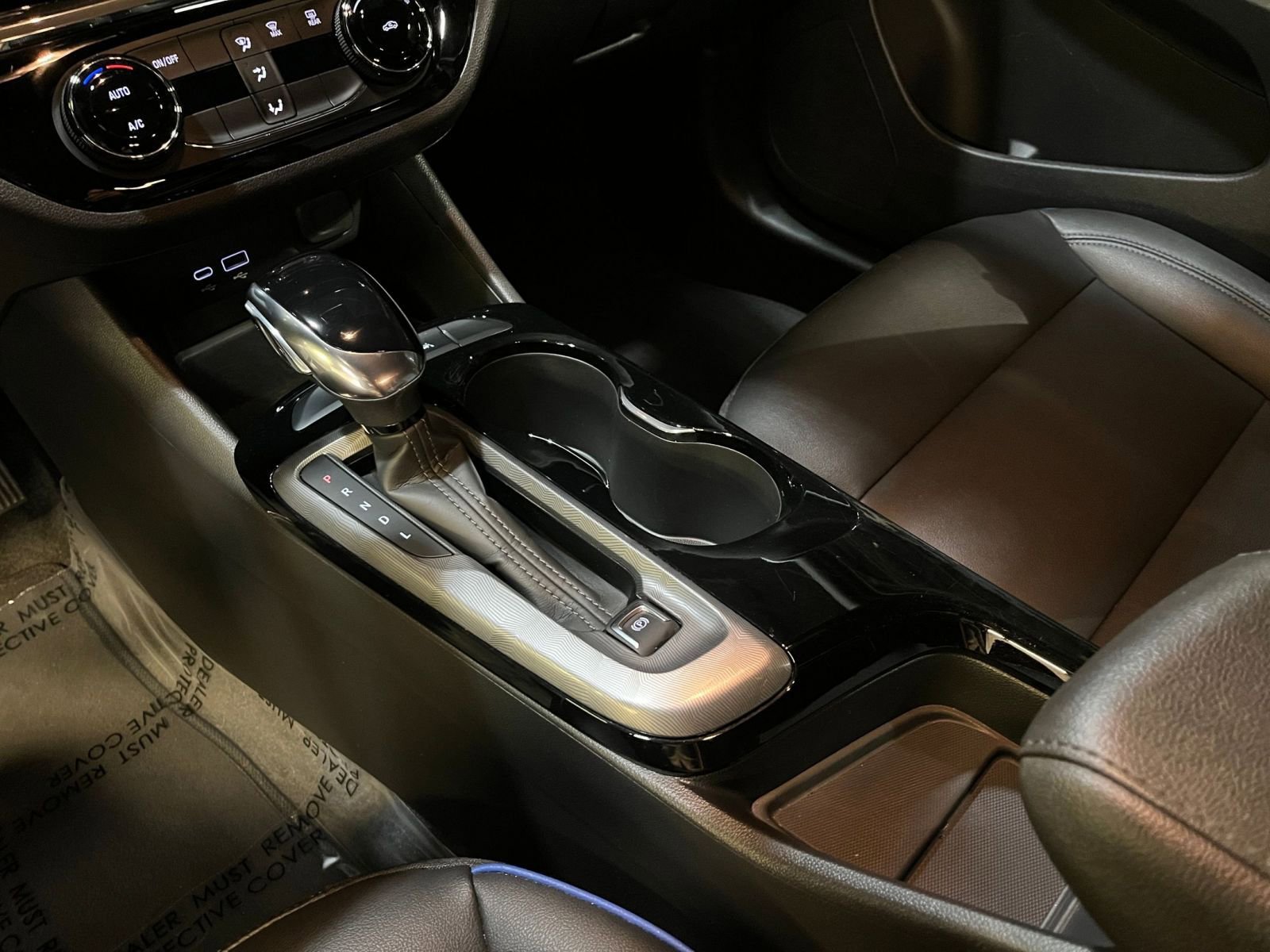 Used 2025 Buick Envista Sport Touring image 40