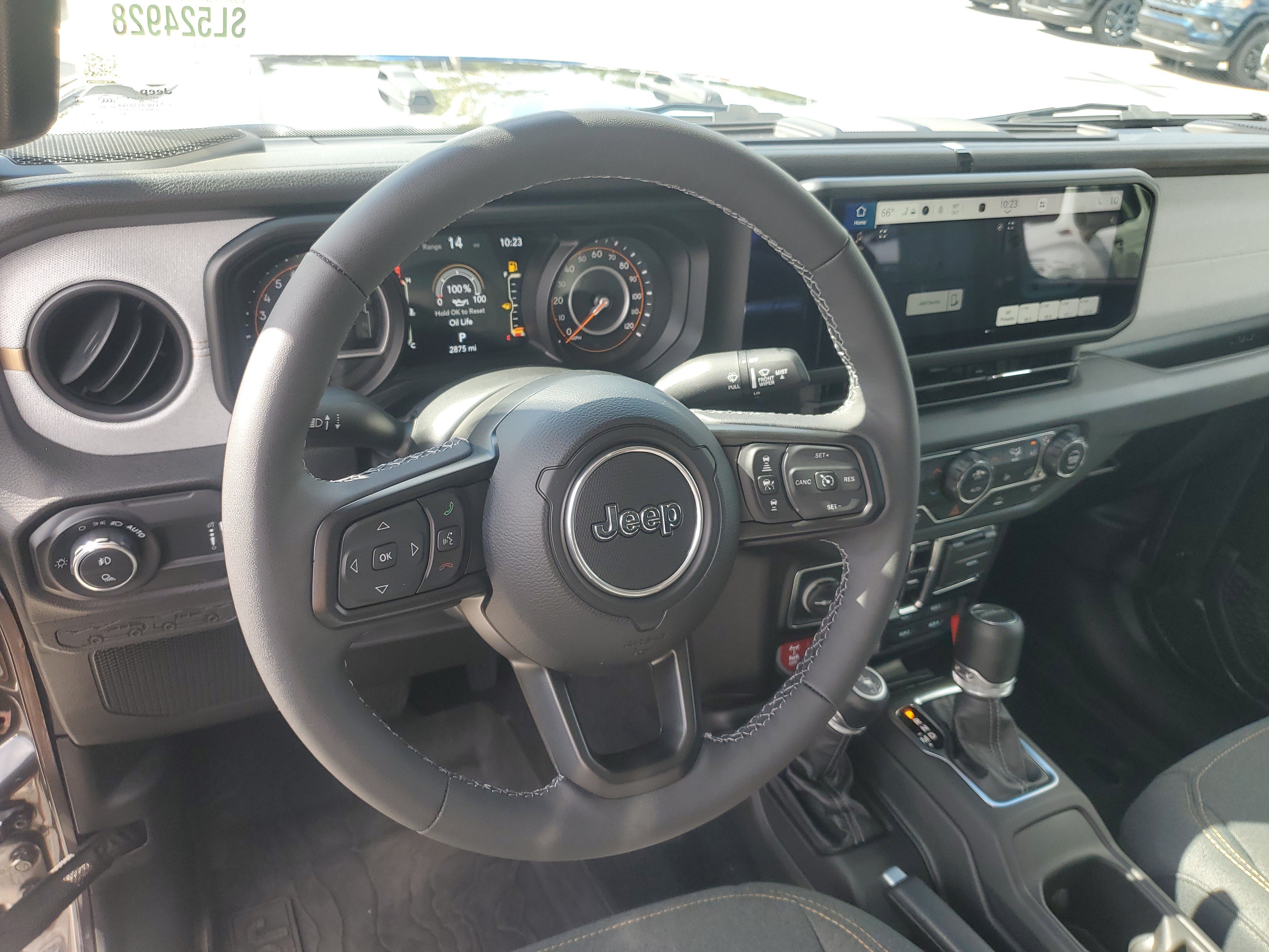 Used 2025 Jeep Gladiator Sport AWD/4WD image 15