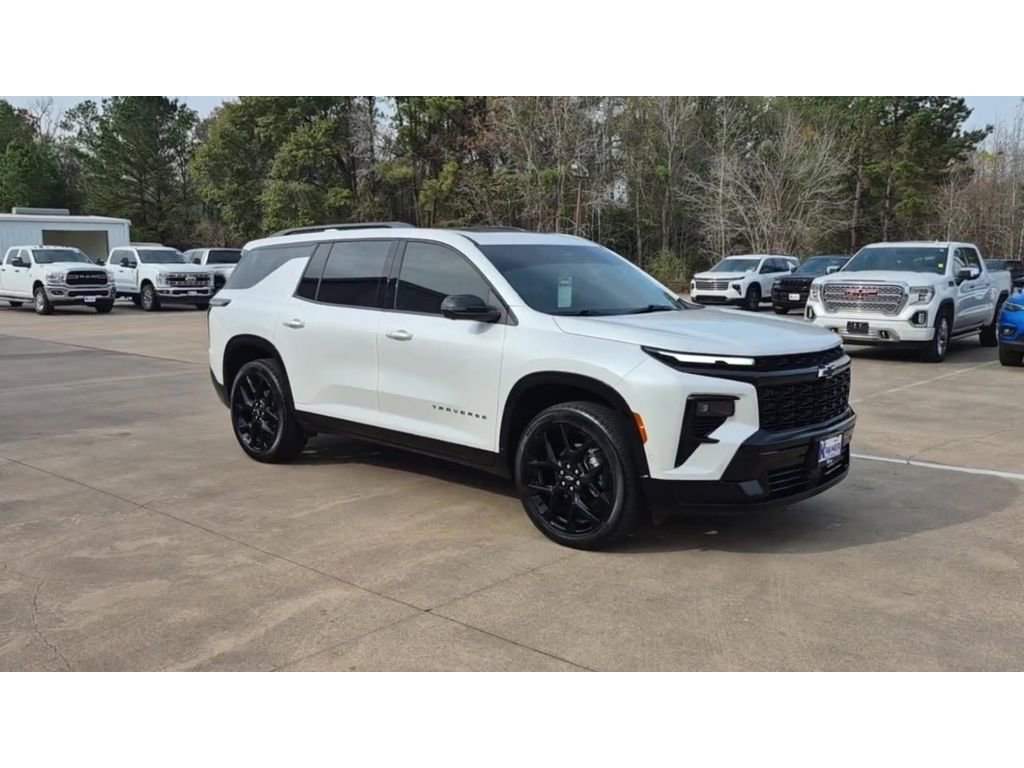 Used 2024 Chevrolet Traverse RS image 2