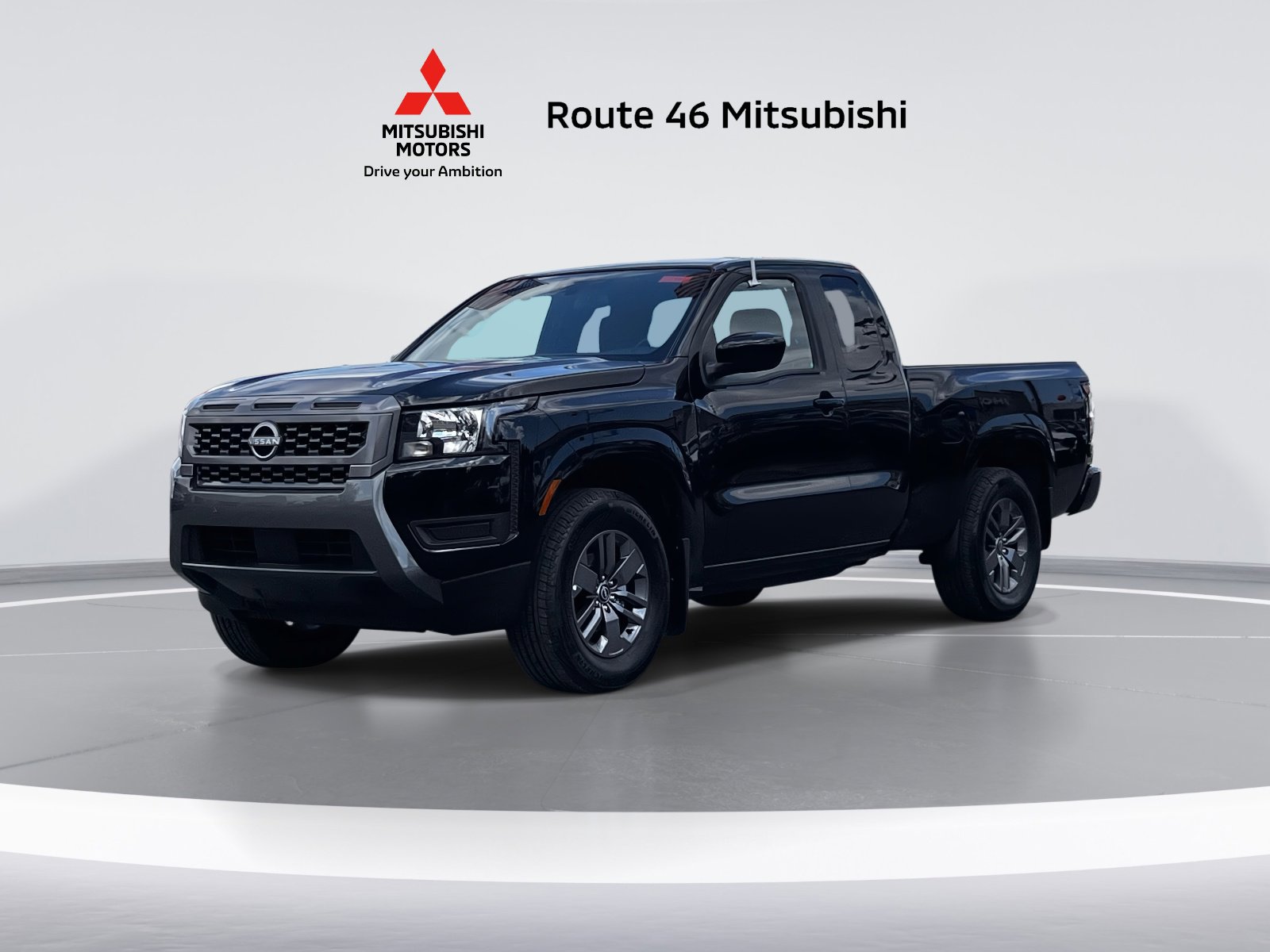 Used 2025 Nissan Frontier SV image 2