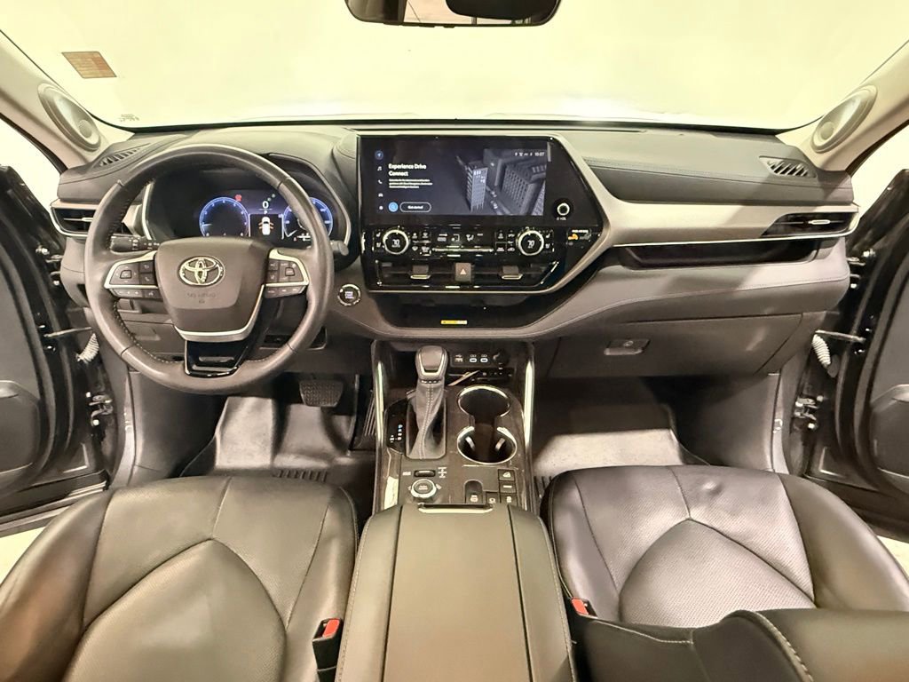 Used 2023 Toyota Highlander Limited AWD/4WD image 20