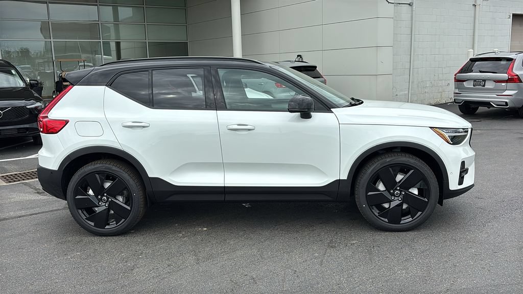 New 2026 Volvo XC40 B5 Ultra w/ Climate Package AWD/4WD image 28