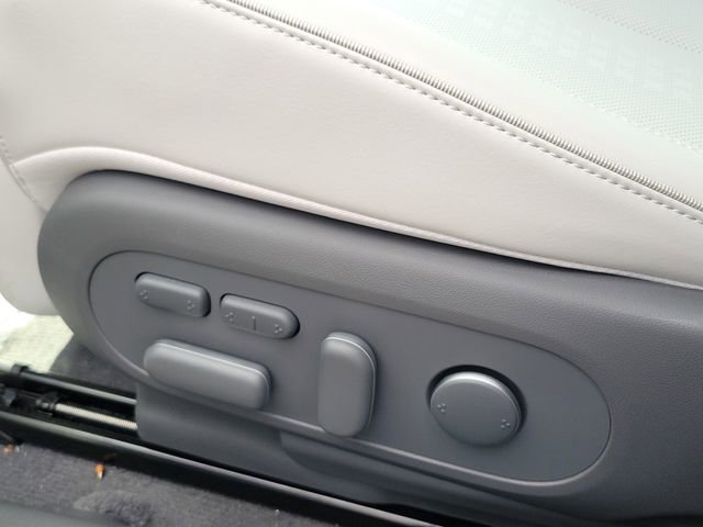 Used 2024 Hyundai Ioniq 5 Limited image 18