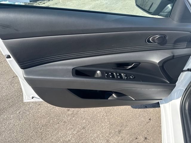 Certified 2025 Hyundai Elantra Sport image 10