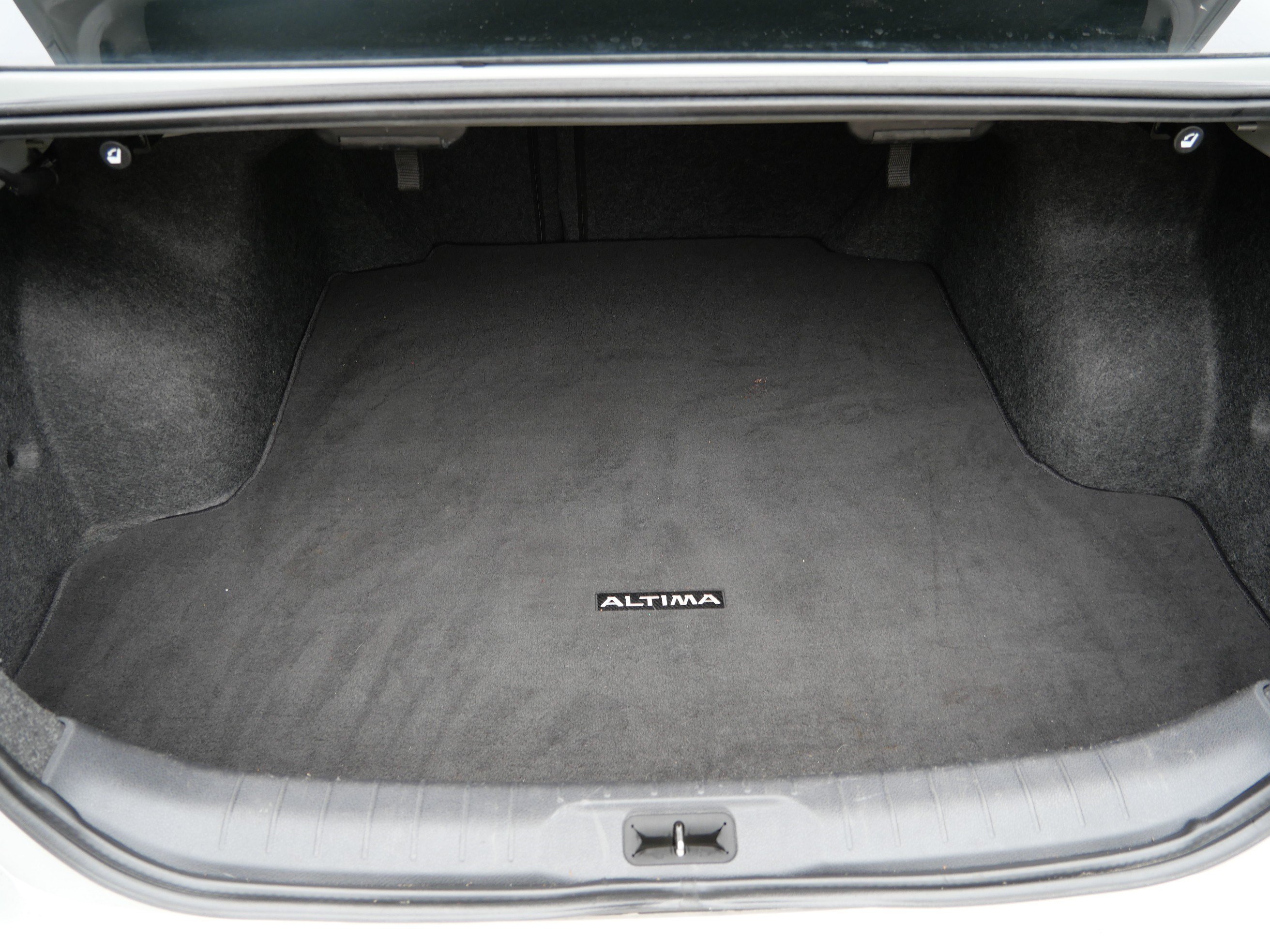 Used 2020 Nissan Altima 2.5 SR FWD image 18