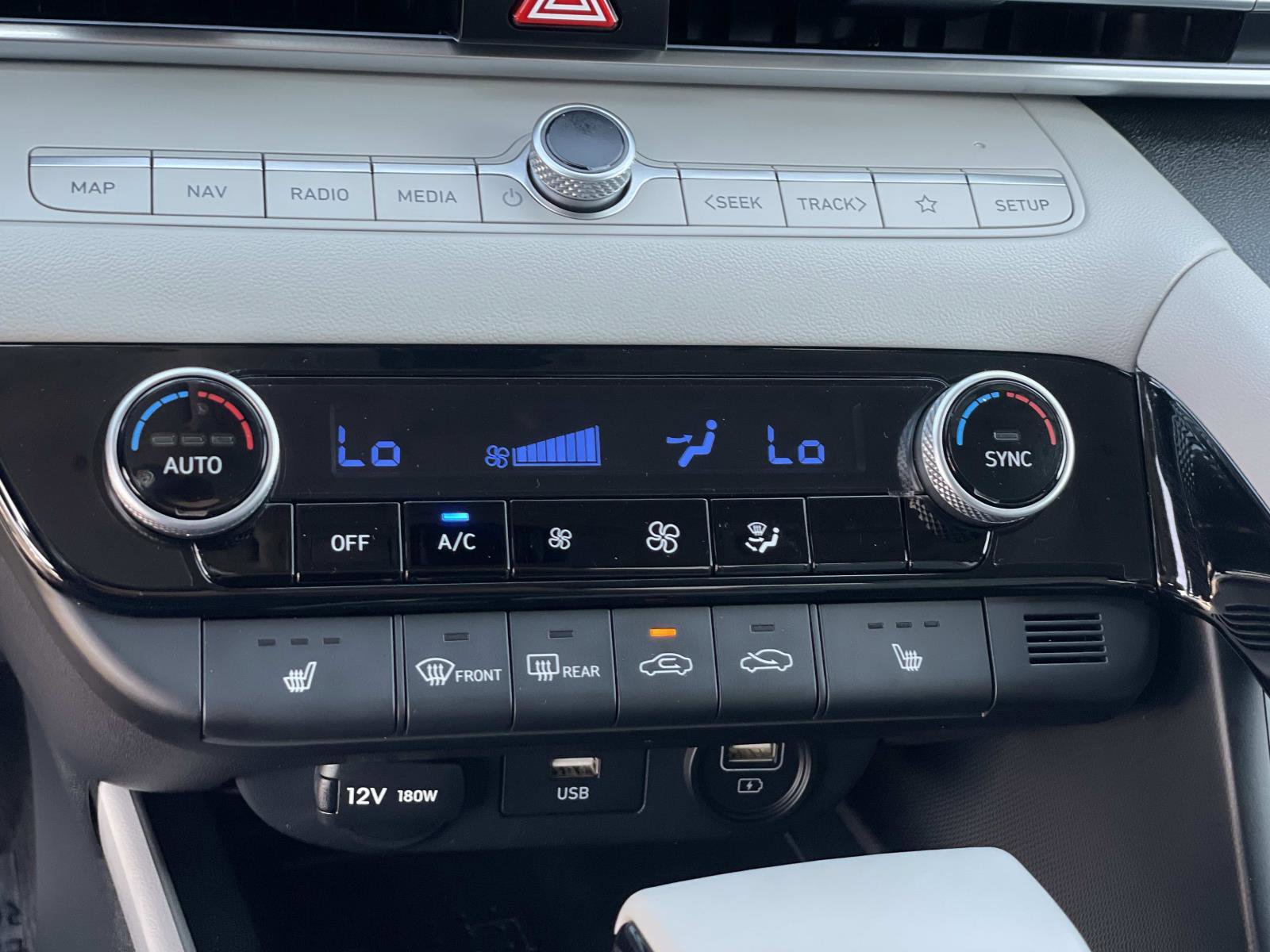 Certified 2023 Hyundai Elantra Limited image 15