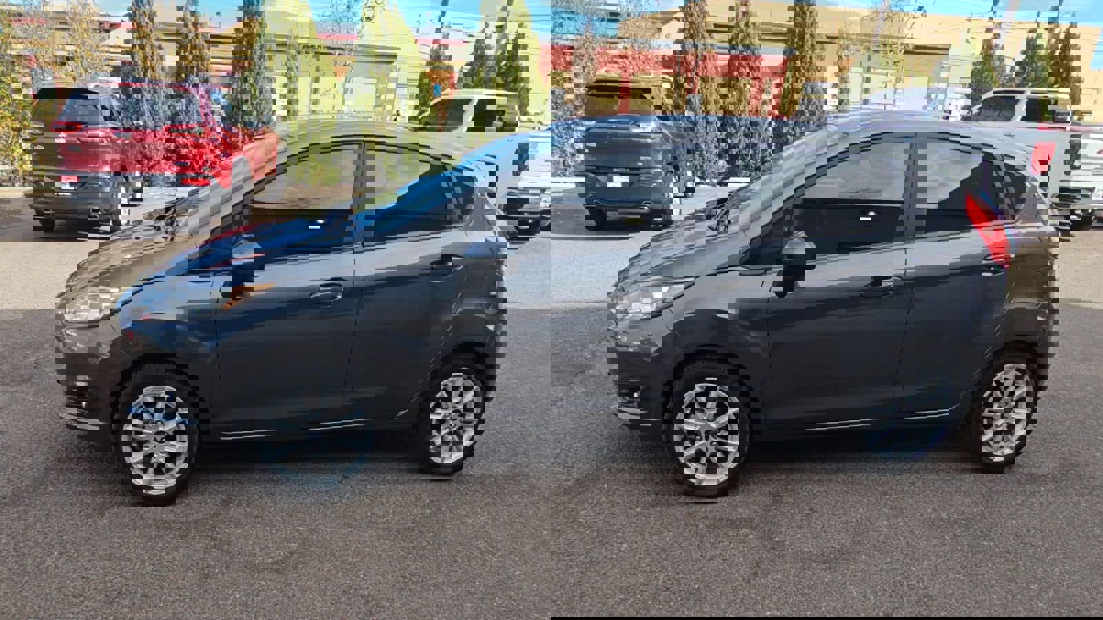 Used 2019 Ford Fiesta SE w/ Equipment Group 201A image 4