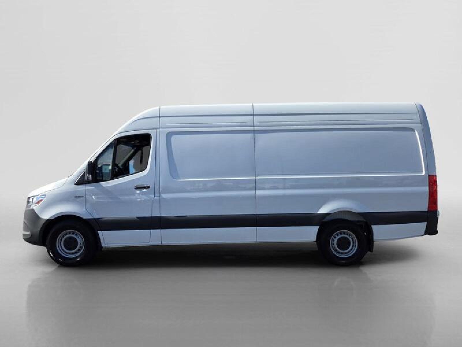 New 2025 Mercedes-Benz eSprinter 170 Cargo image 2