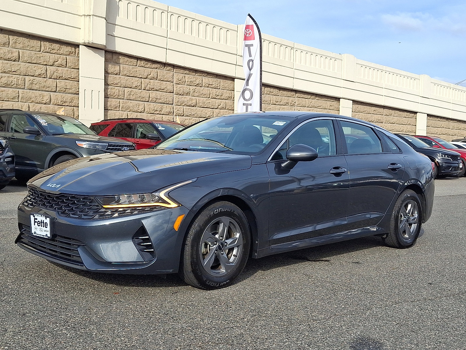 Used 2023 Kia K5 LXS image 1