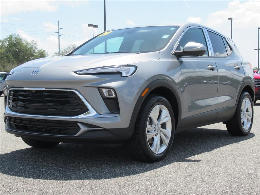 Used 2024 Buick Encore GX Preferred w/ Advanced Technology Package FWD image 3