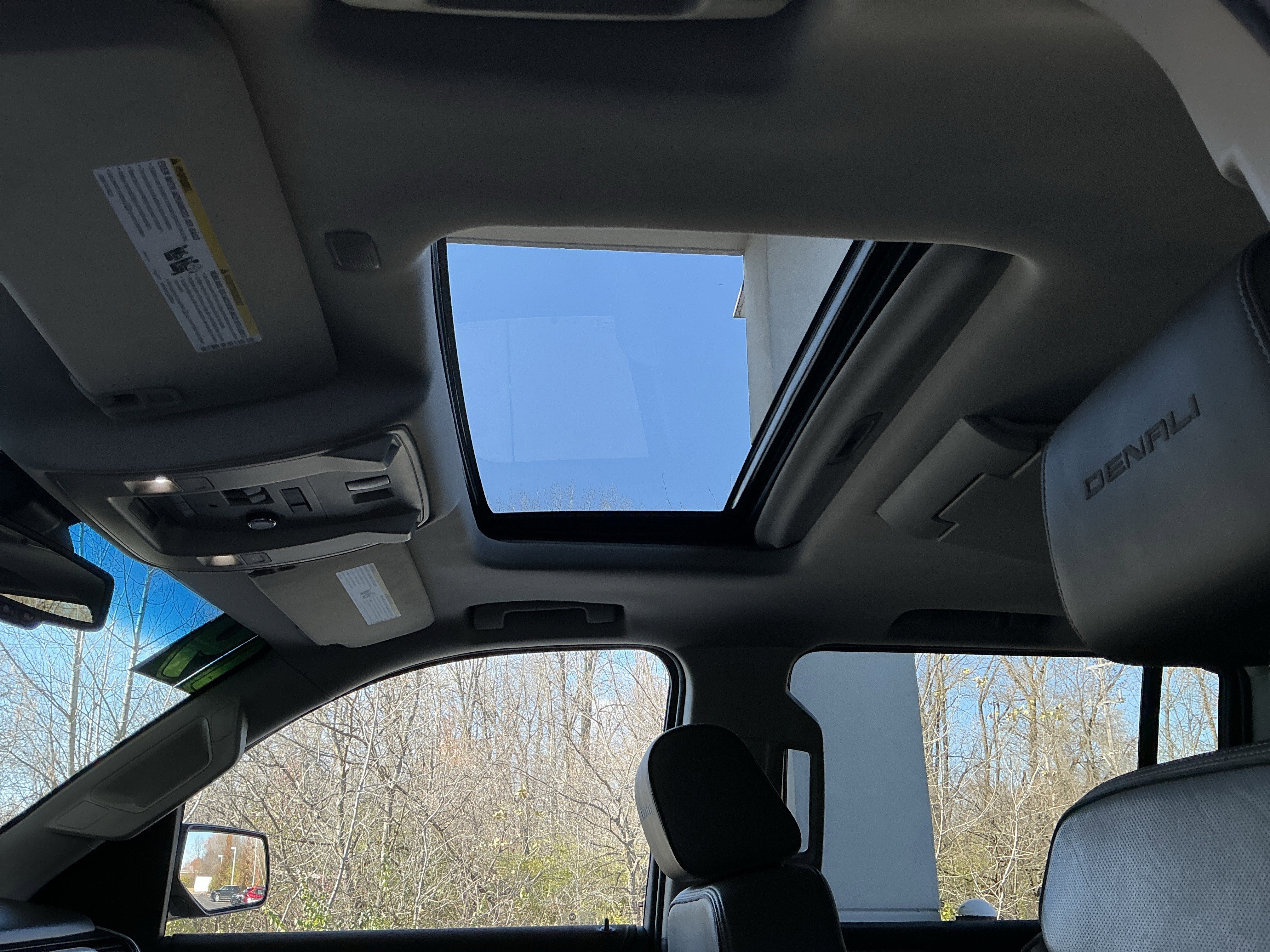 Used 2019 GMC Yukon XL Denali w/ Denali Ultimate Package image 17