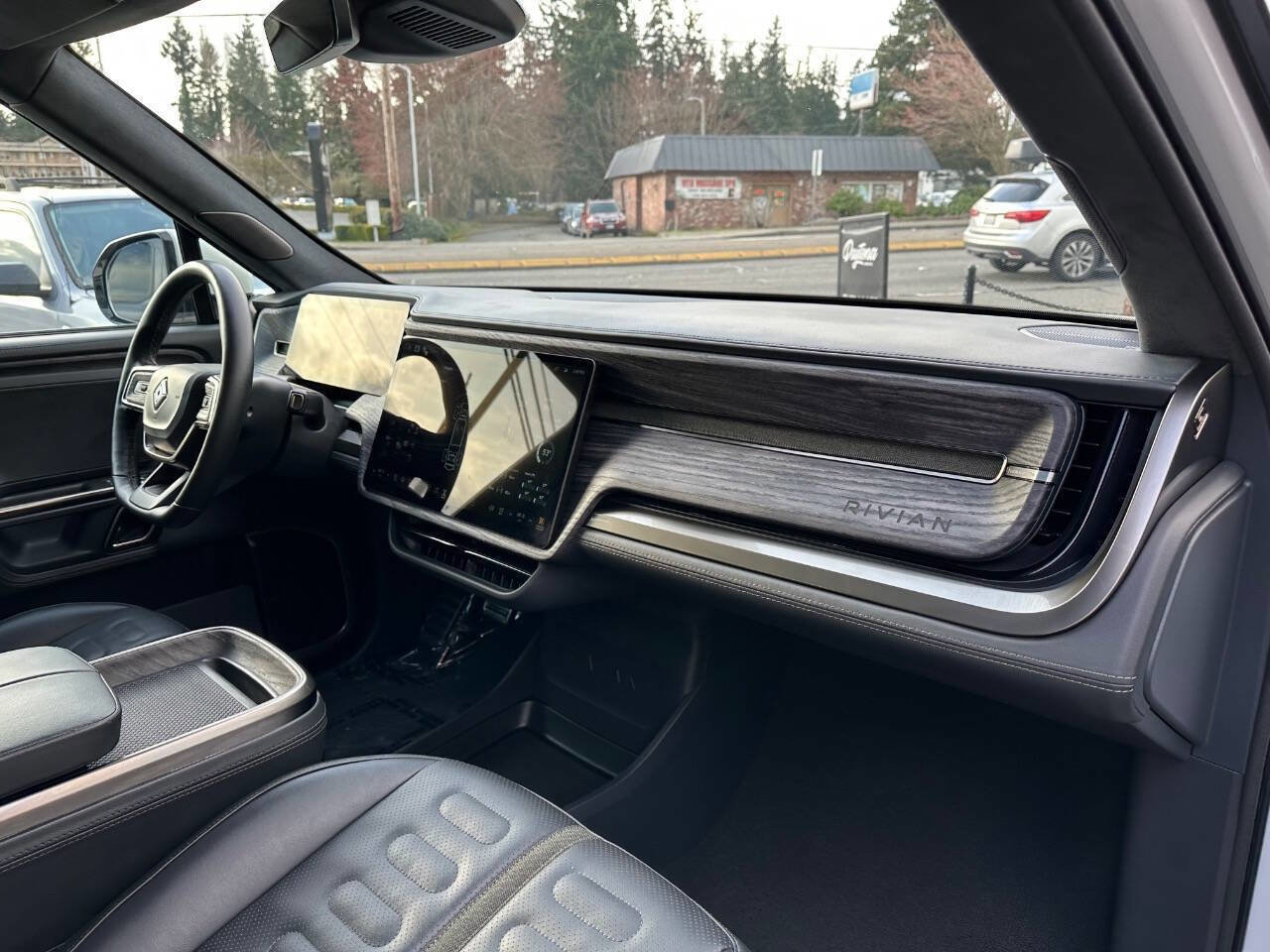 Used 2022 Rivian R1T Launch Edition image 17