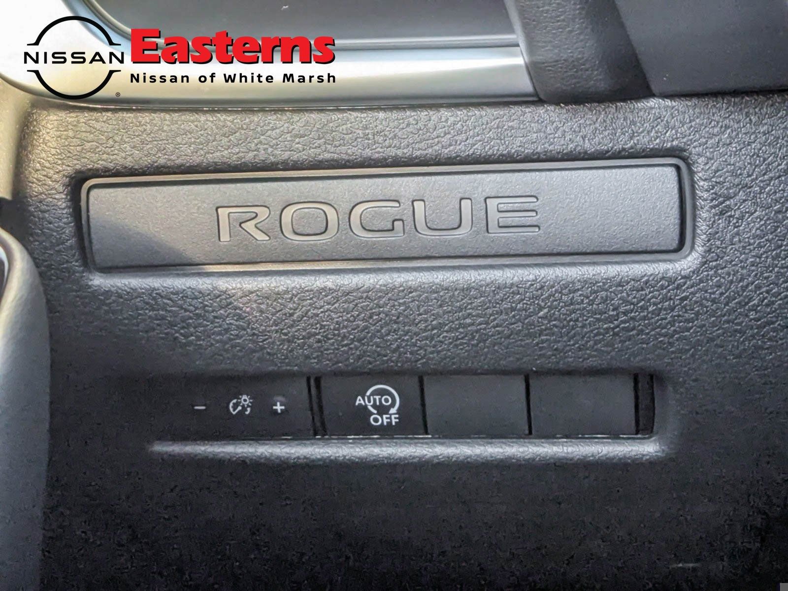 New 2025 Nissan Rogue S image 32