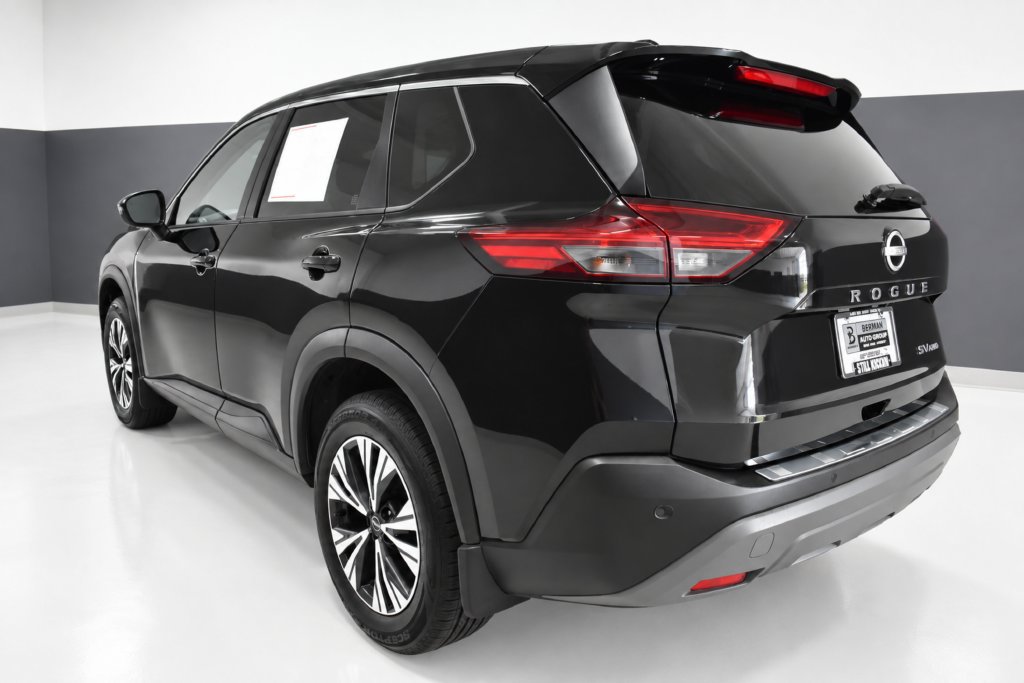 Certified 2023 Nissan Rogue SV AWD/4WD image 3
