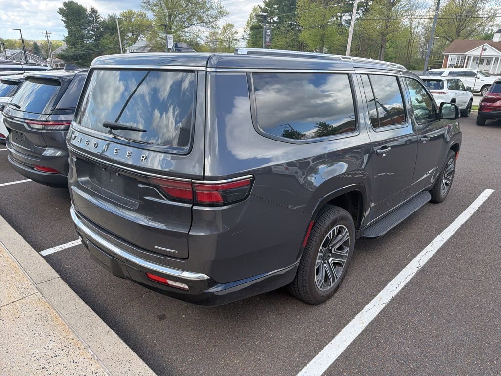 Used 2024 Jeep Wagoneer L Series II w/ Flexible Seating Group image 2