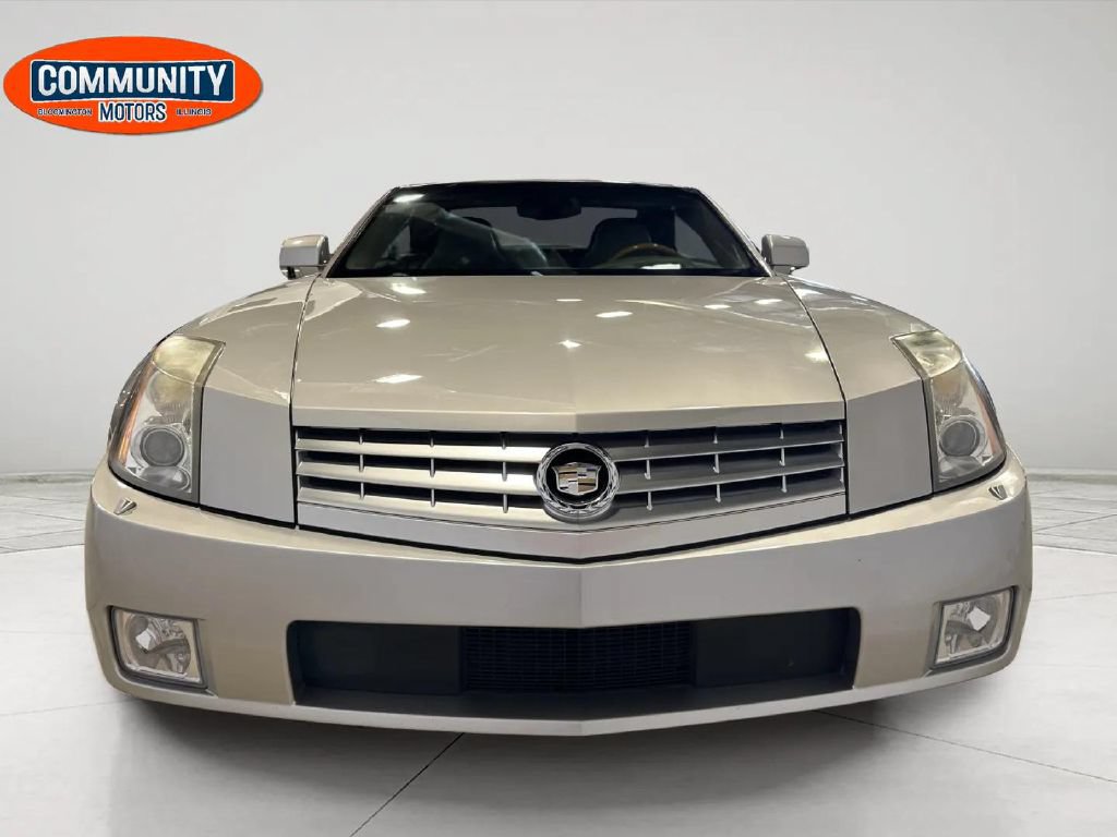 Used 2004 Cadillac XLR RWD image 12