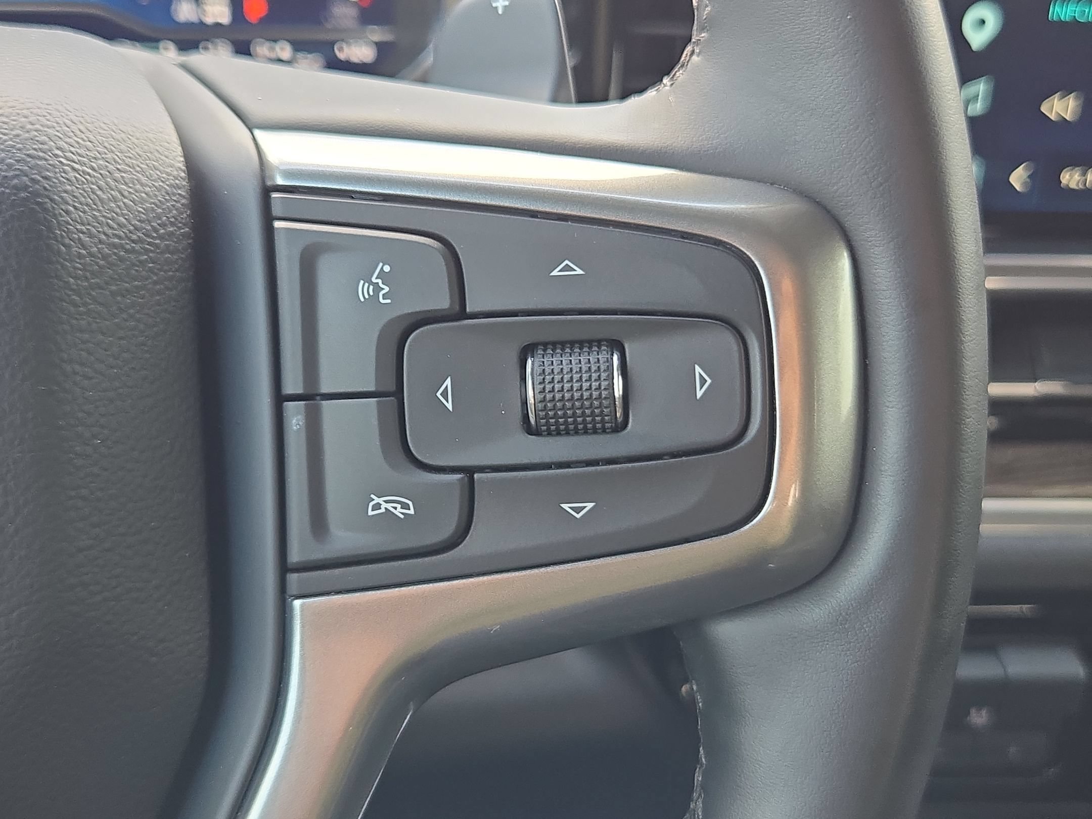 Certified 2025 Chevrolet Silverado 1500 LT w/ Z71 Off-Road Package AWD/4WD image 18