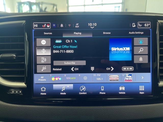 Used 2025 Chrysler Pacifica Select image 45