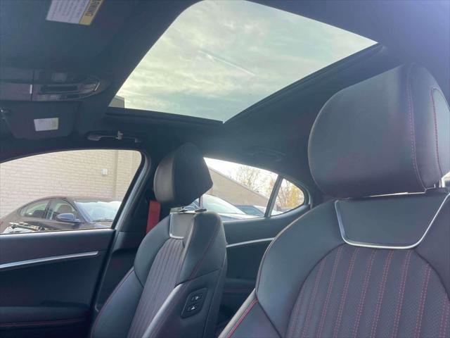 Used 2023 Genesis G70 2.0T w/ Sport Prestige Package image 19