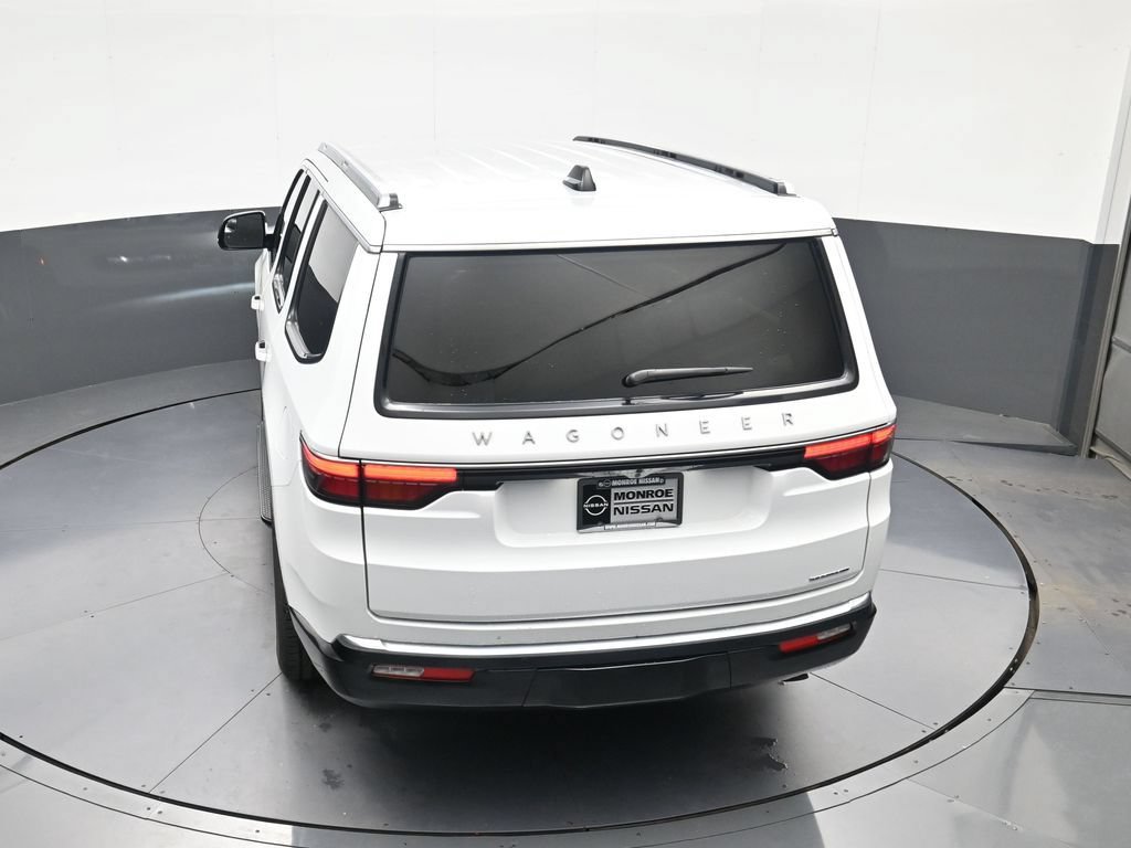 Used 2024 Jeep Wagoneer Series II w/ Flexible Seating Group RWD image 36