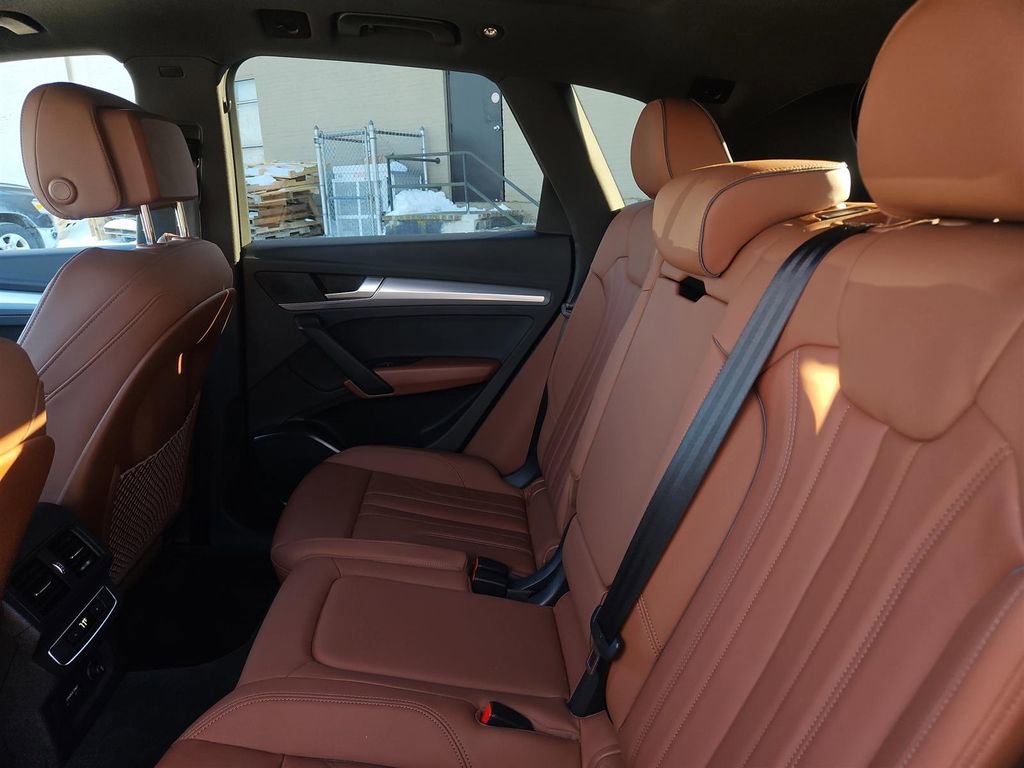 Used 2025 Audi Q5 2.0T Premium image 33