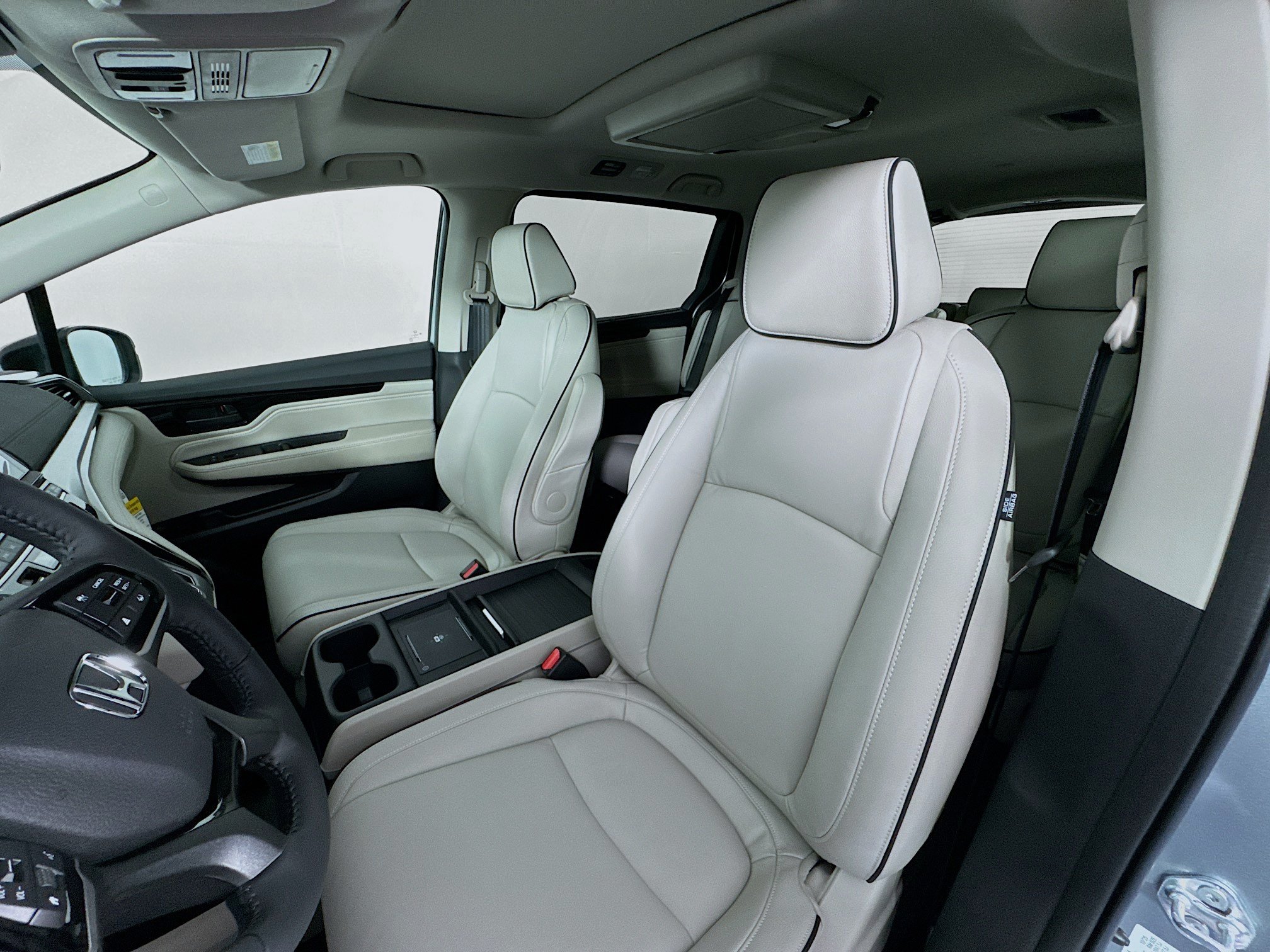 New 2026 Honda Odyssey Touring image 21